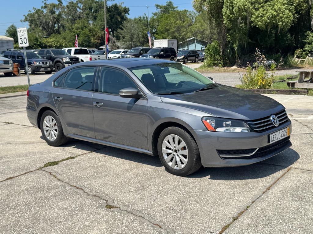 2015 Volkswagen Passat S's photo