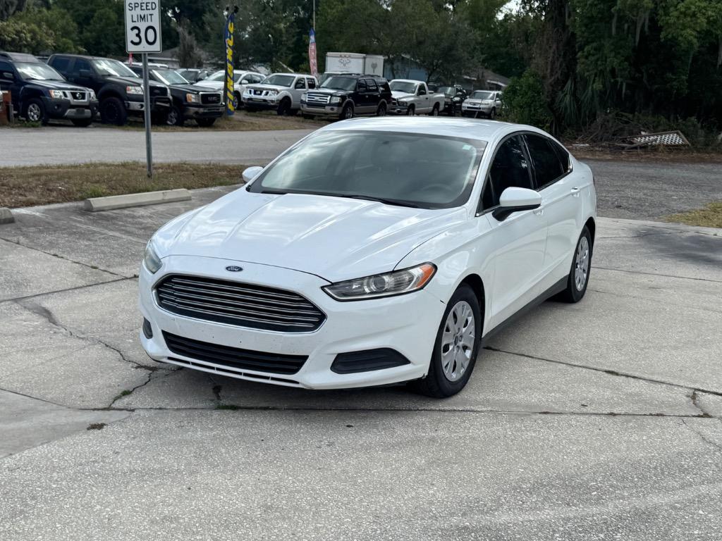 2014 Ford Fusion S's photo